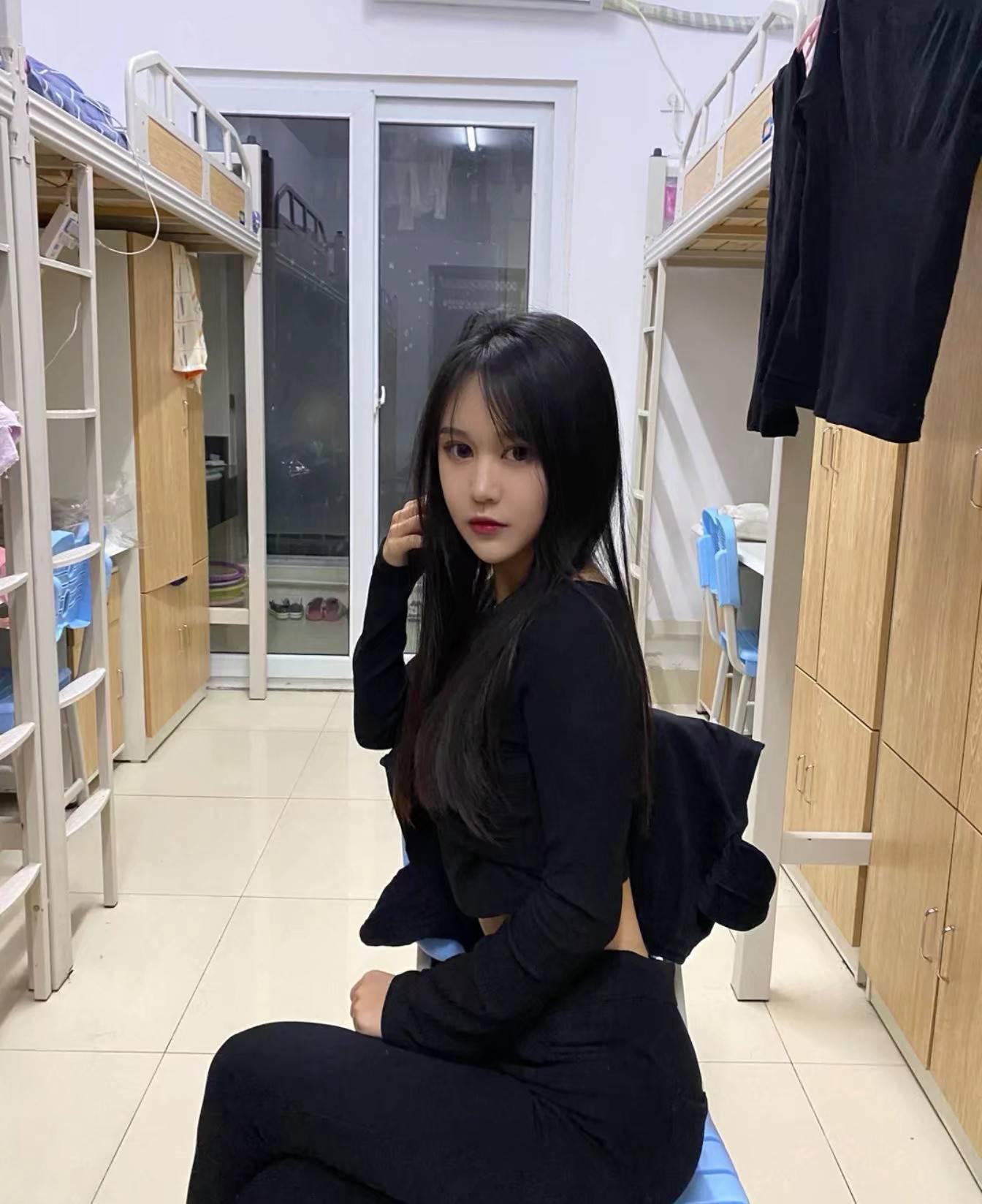 00后柔柔兼职