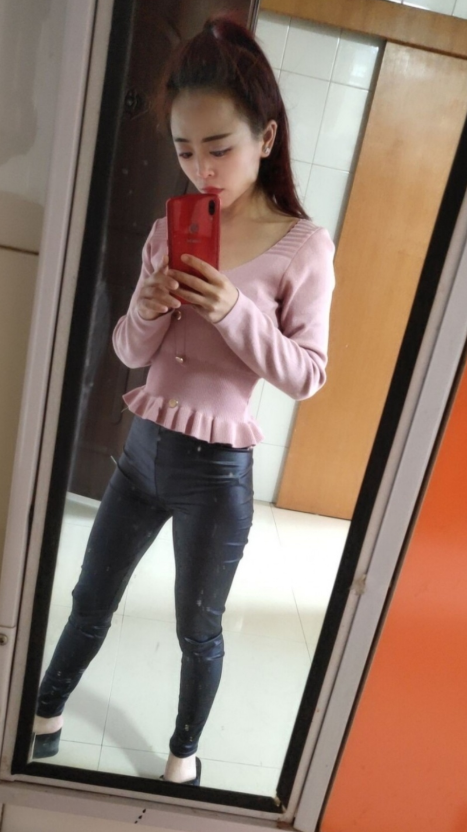 小巧少妇